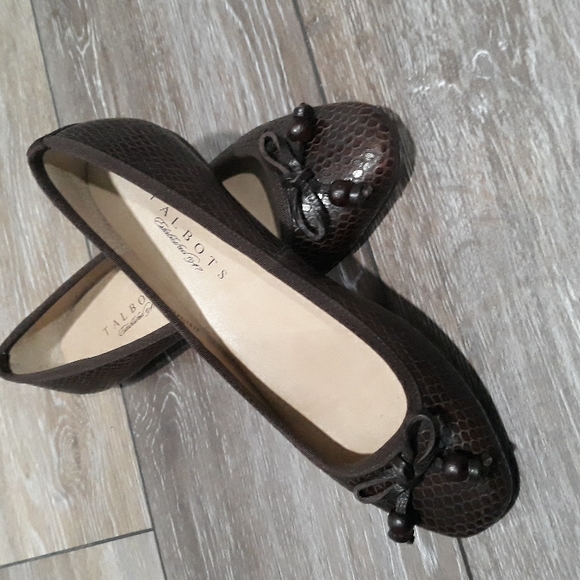 Talbots python print brown leather flats. Mint condition. Size 7B - Picture 11 of 12